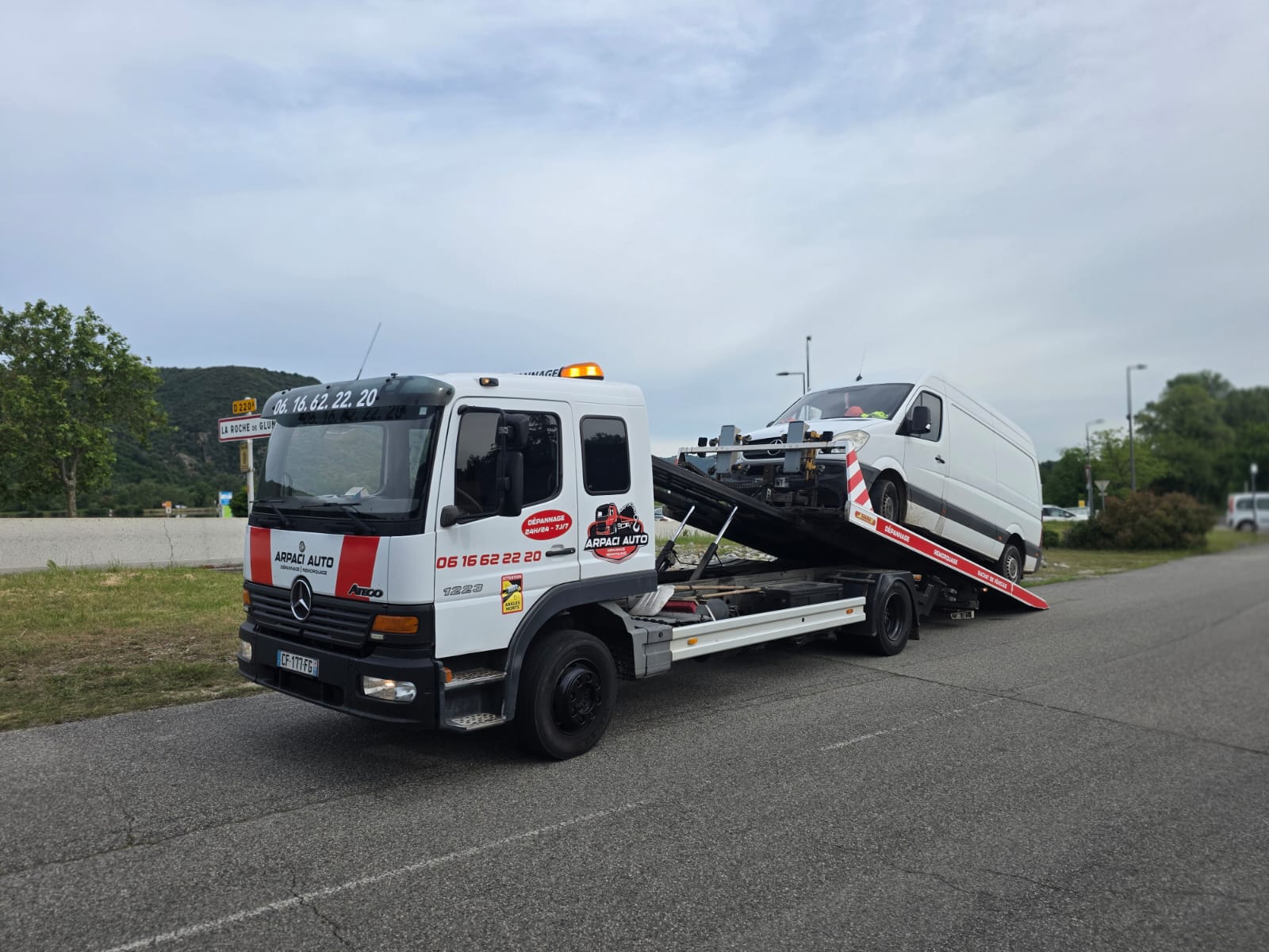 Intervention plateau avec utilitaire Mercedes Sprinter