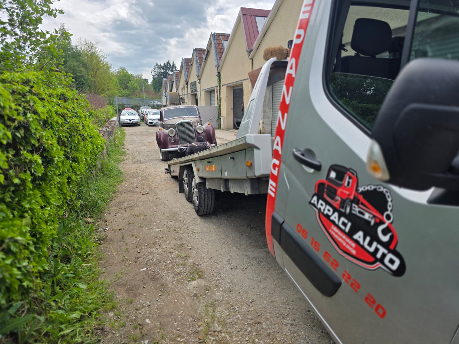 Livraison d'une voiture de collection par Arpaci Auto